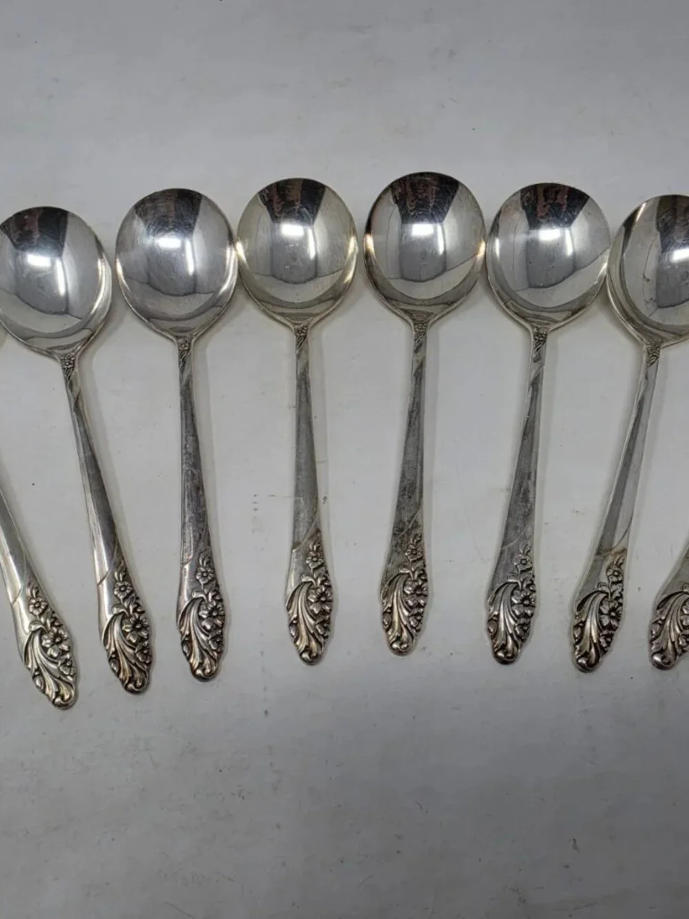 54 Piece Oneida Community Evening Star SILVERPLATE Flatware Set In Bakelite Case